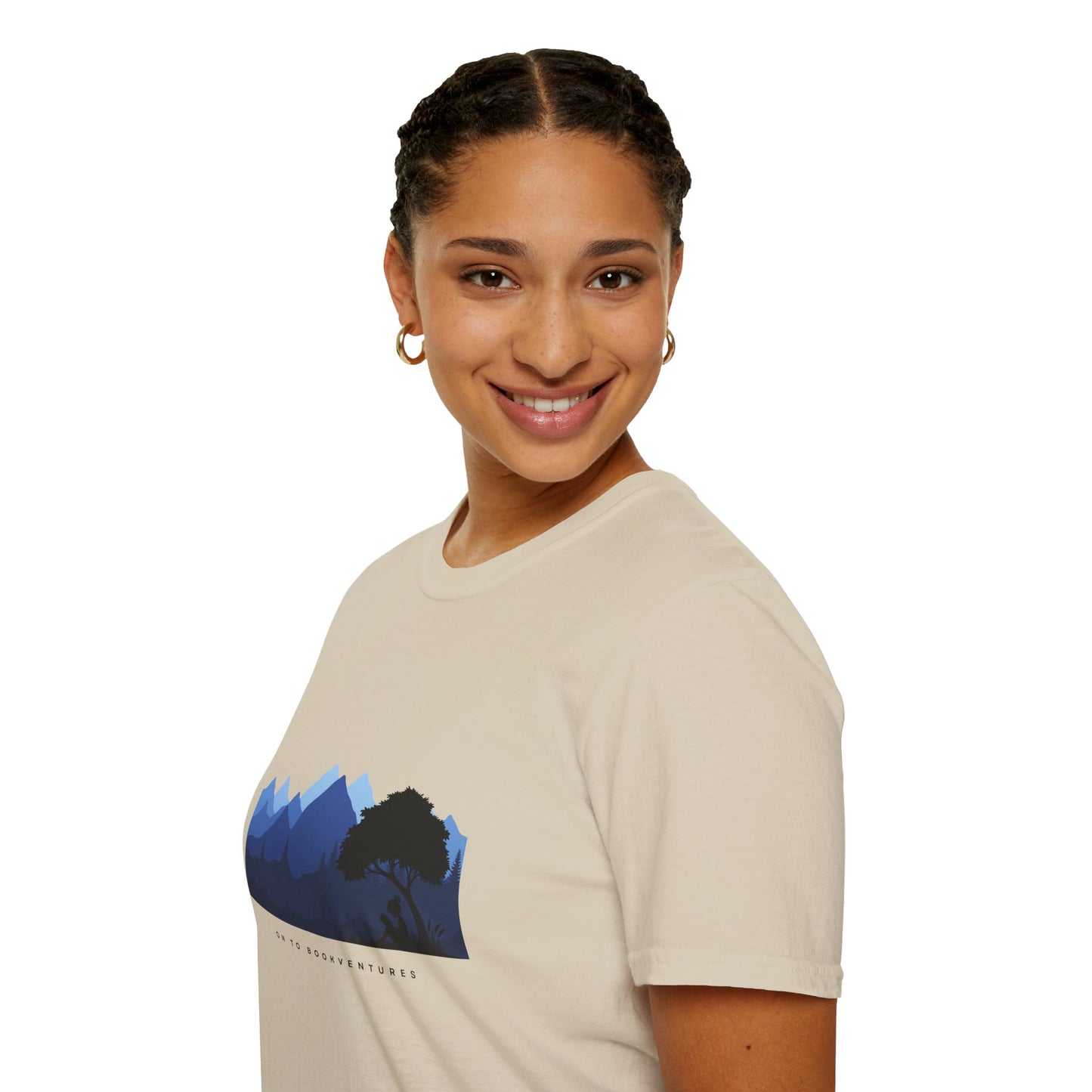 On To Bookventures - T-Shirt