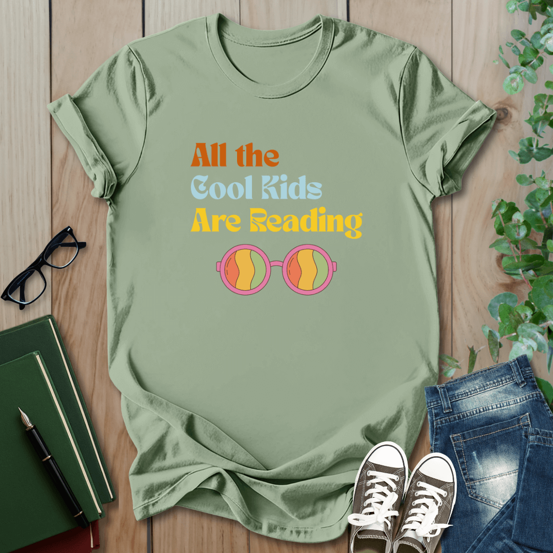 All The Cool Kids Are Reading - T-Shirt