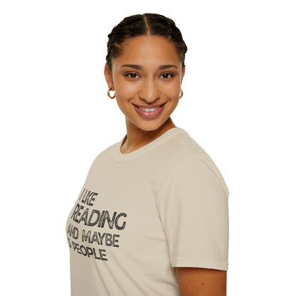 I Like Reading And Maybe 3 People - T-Shirt