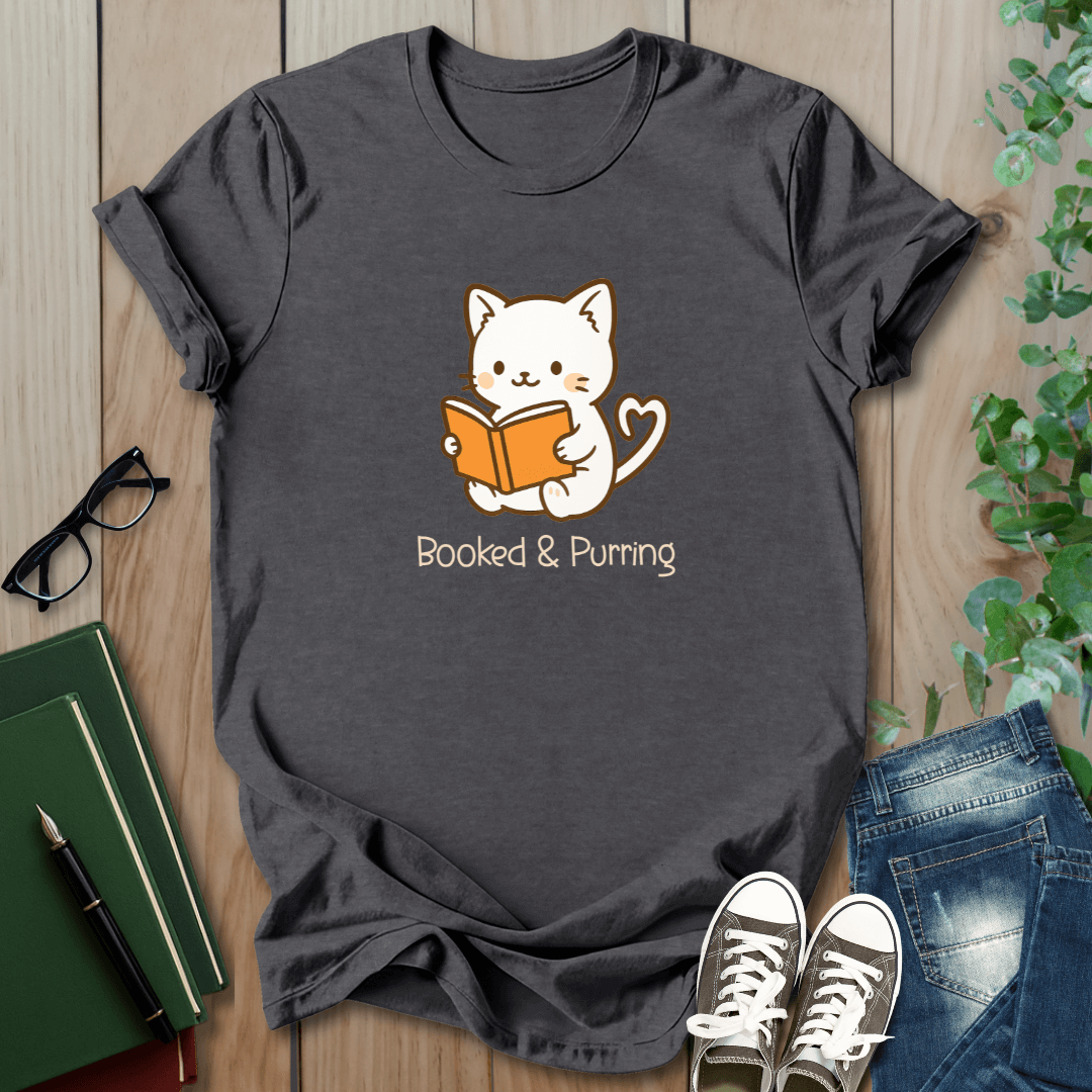 Booked & Purring - T-Shirt