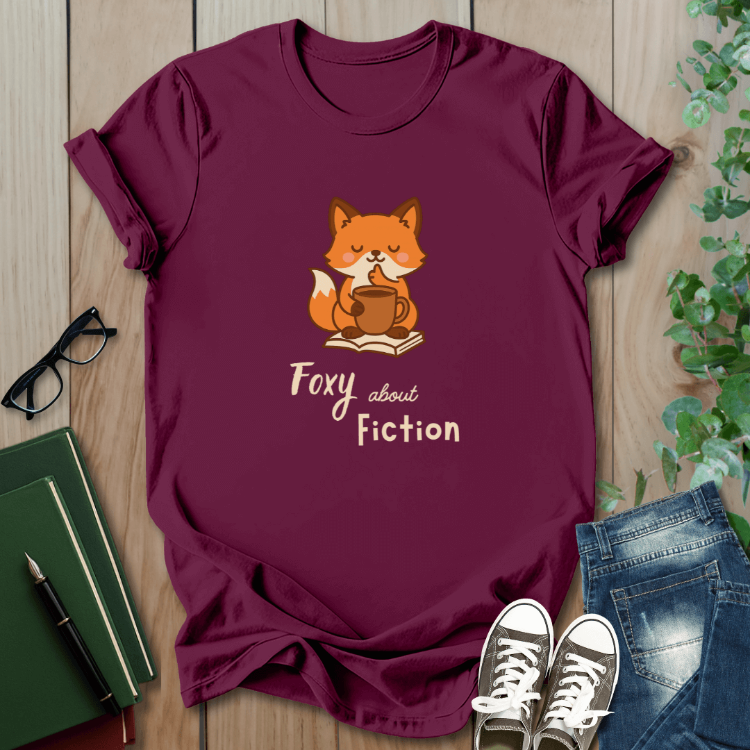 Foxy About Fiction - T-Shirt