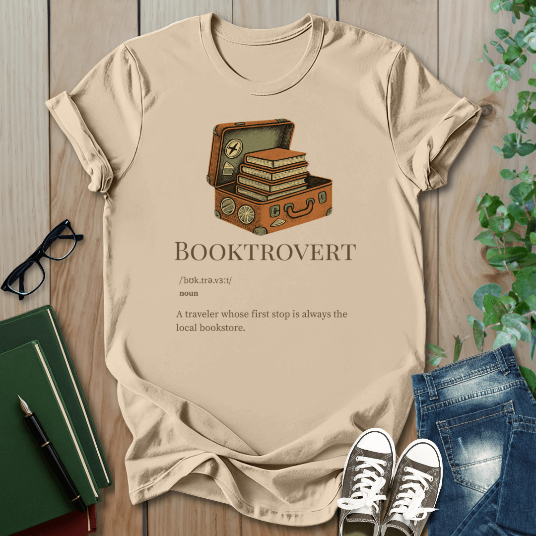 Booktrovert, Traveler Definition - T-Shirt