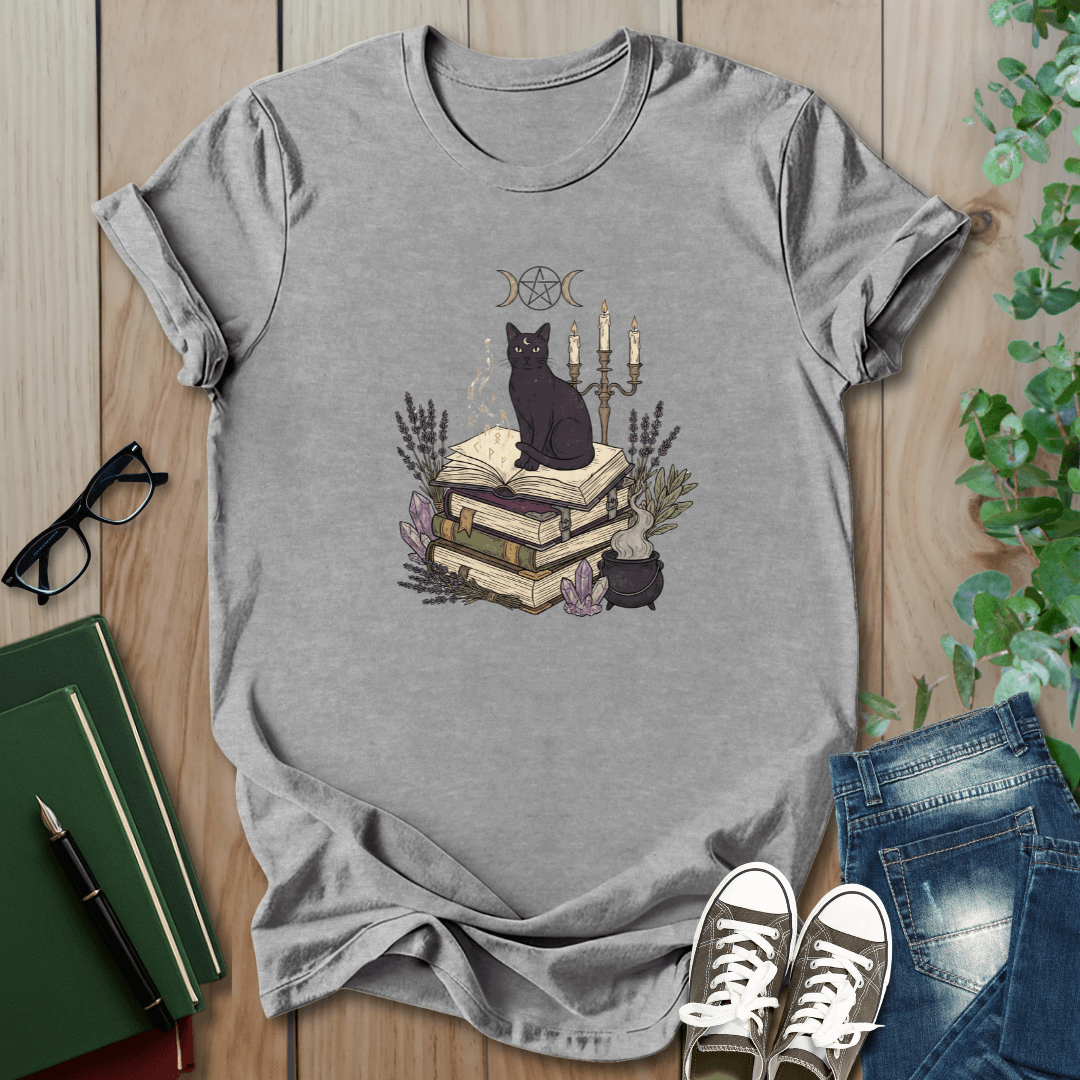 Dark Magical, Cat & Book - T-Shirt