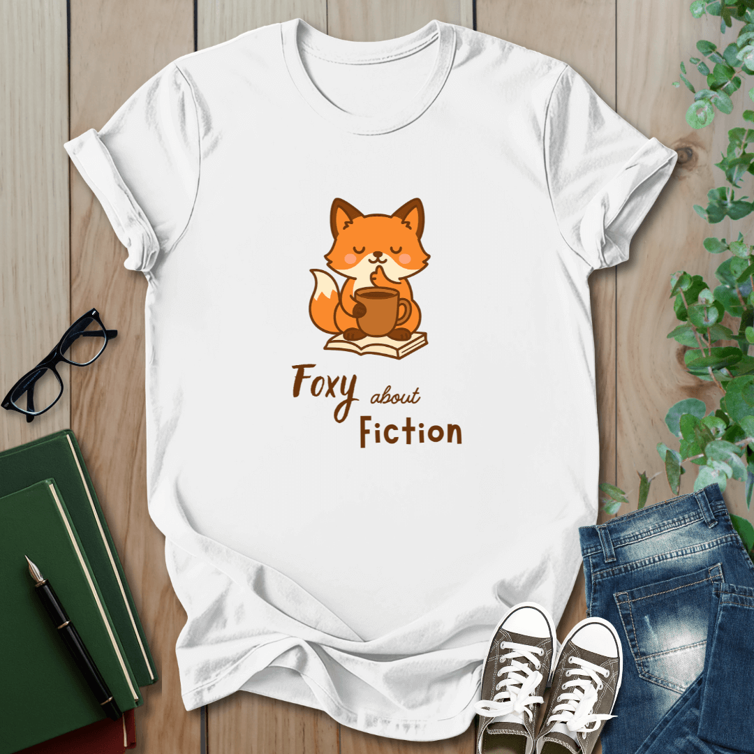 Foxy About Fiction - T-Shirt